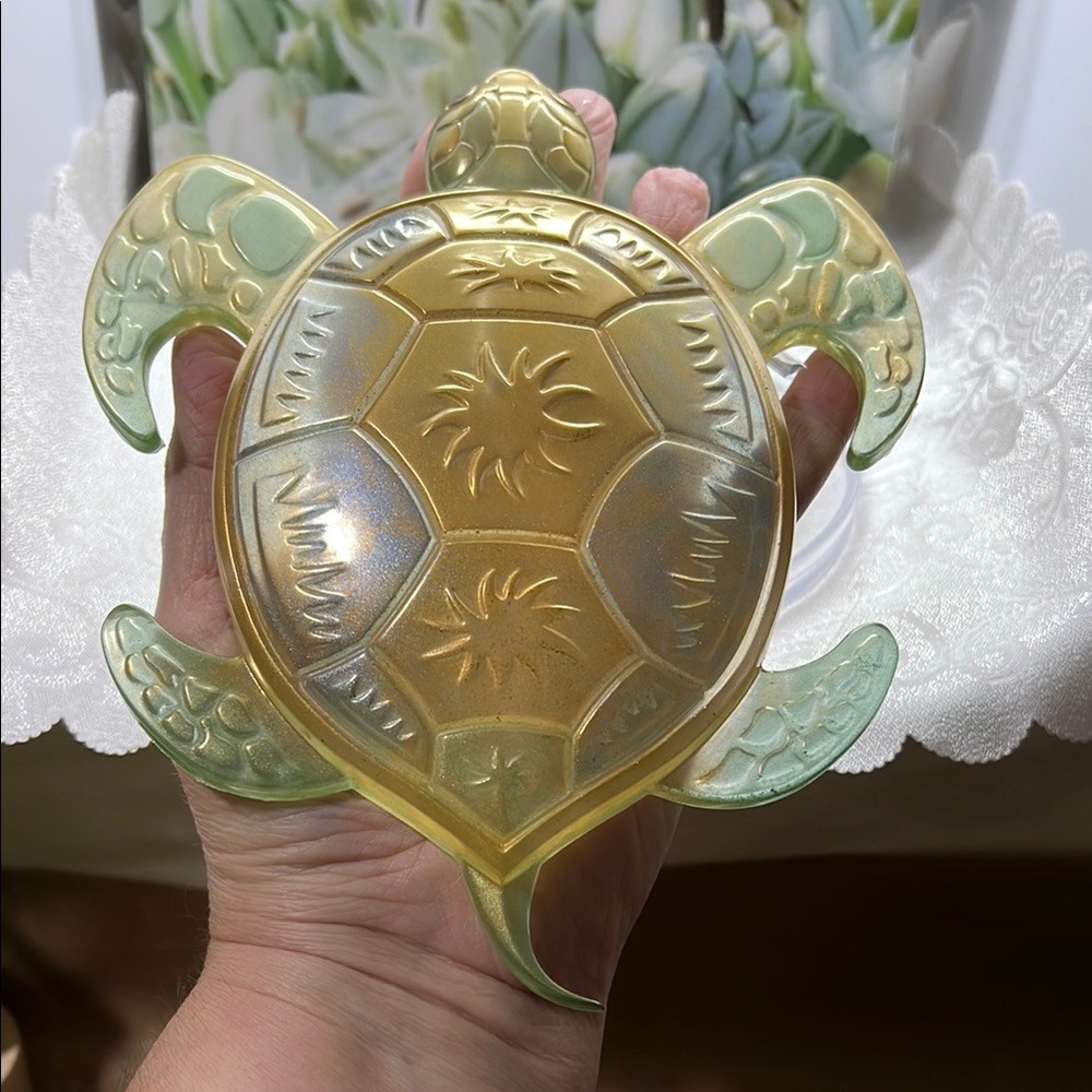 Unique Resin Turtle - Gold and Green - Picture 9 of 10
